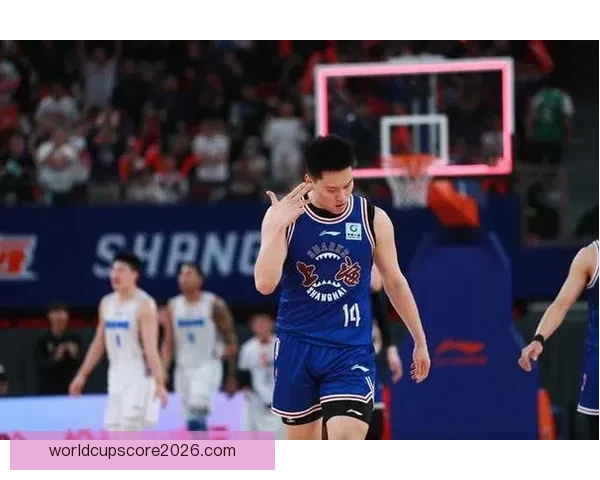 李弘权带领上海豪取十五连胜史密斯绝杀助深圳九连胜